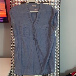 Blue maternity shirt